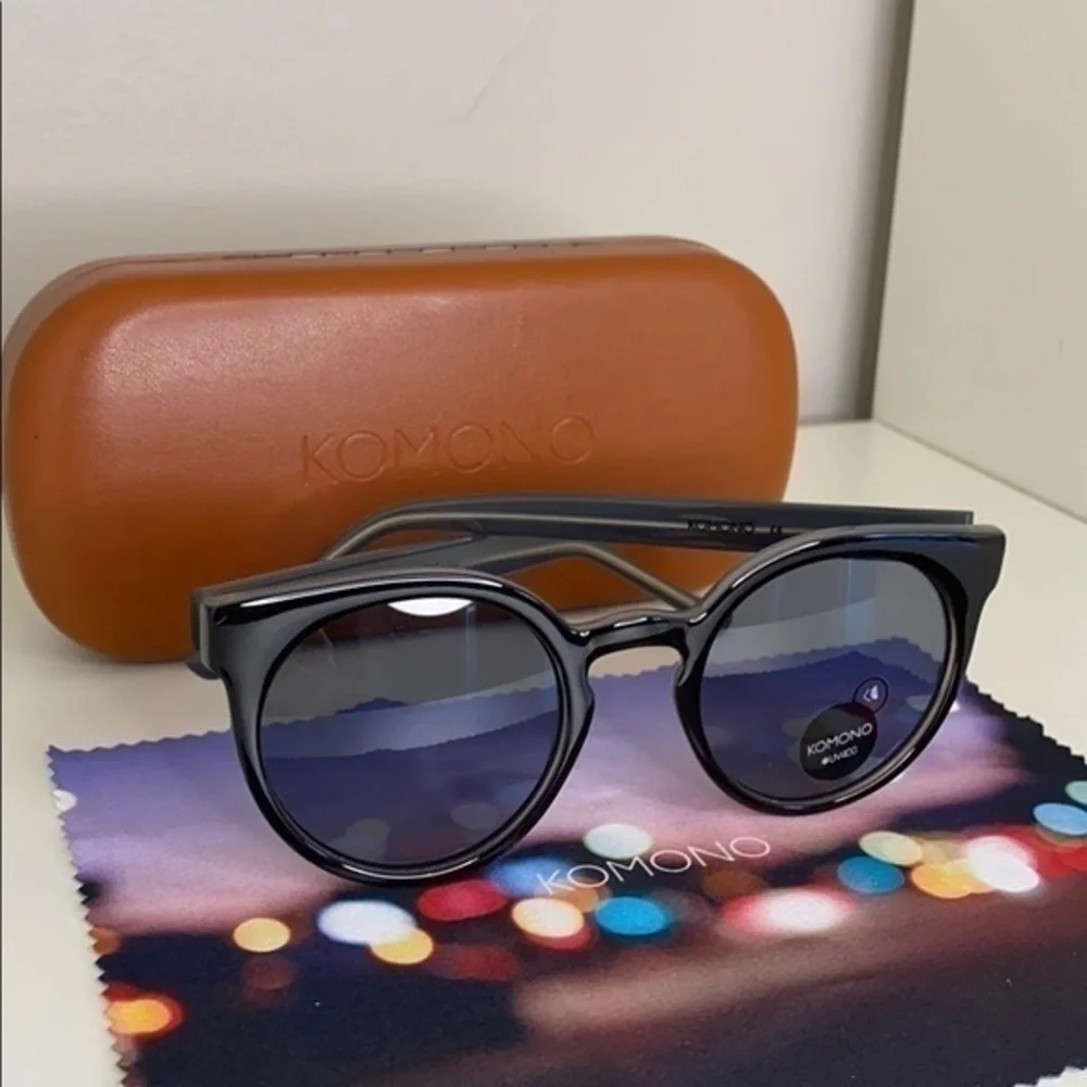 NEW Komono Sunglasses Lulu Black Jade cateye
